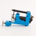 Tip: Basic rotary Çerçeve Malzemesi: CNC'li uçak alüminyumu Tutma Aparatı: Standart dövme tutma yeri Motor: Japon motoru Maksimum RPM: 7000 RPM İğne Salınımı: 3,0 mm/4,0 mm/4,5 mm Bağlantı: RCA veya Clip Cord Bağlantı Kablosu: Dahil değildir Çalışma voltajı: 6-7 V Renk: Siyah